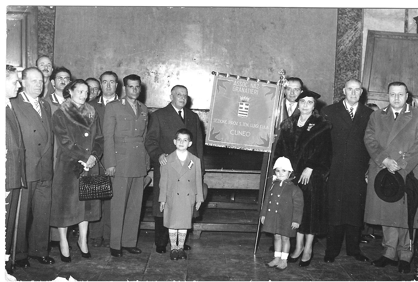 1959 - Cerimonia interno Duomo di Cuneo alla presenza dei genitori