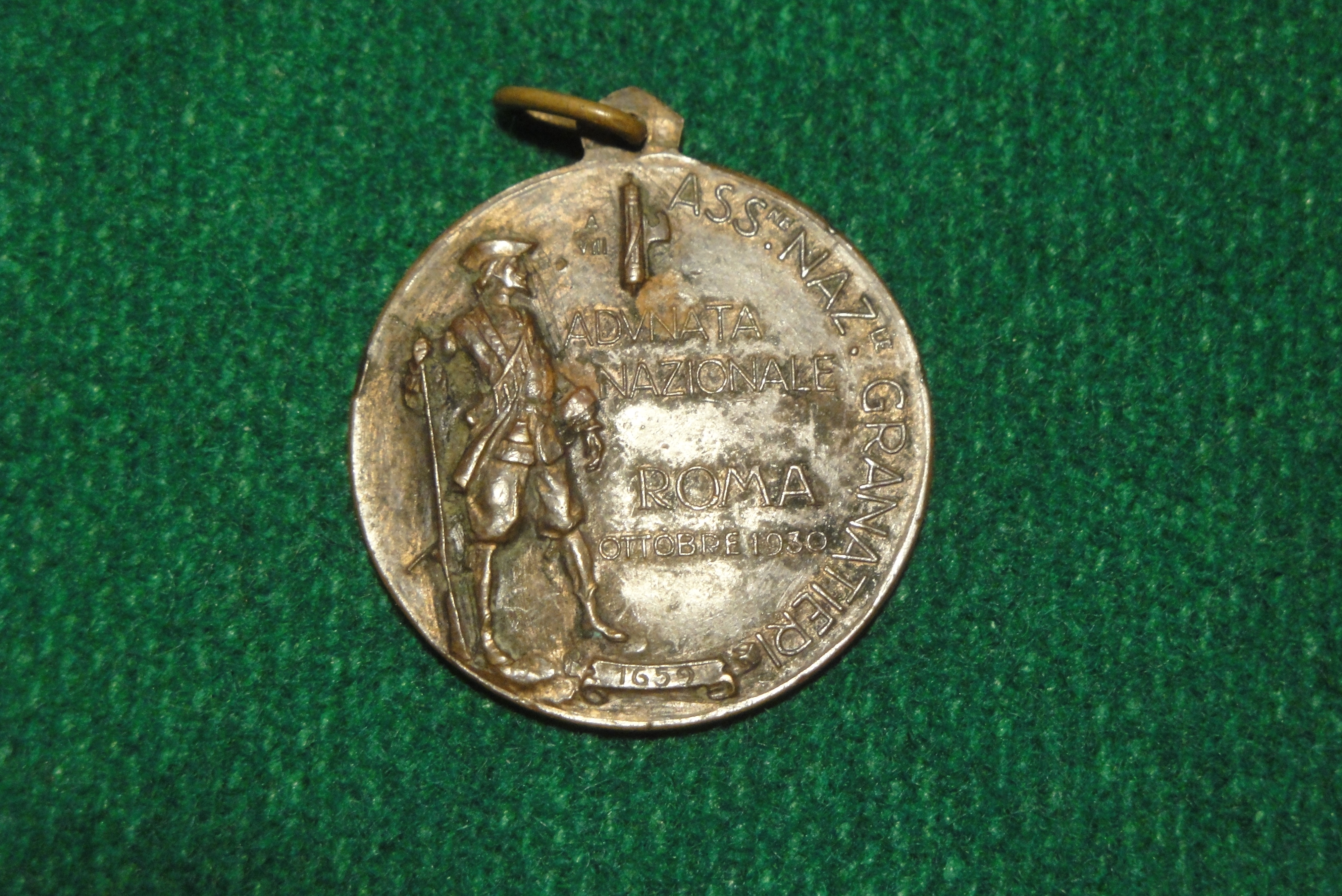 Medaglia (retro) del primo raduno dei Granatieri di Sardegna 4-6 ott. 1930 -Roma, non effettuato e rinviato nel 1932
